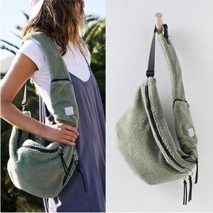 NWOT Free People Sherpa Over the Shoulder Fanny Style Purse Bag in Green